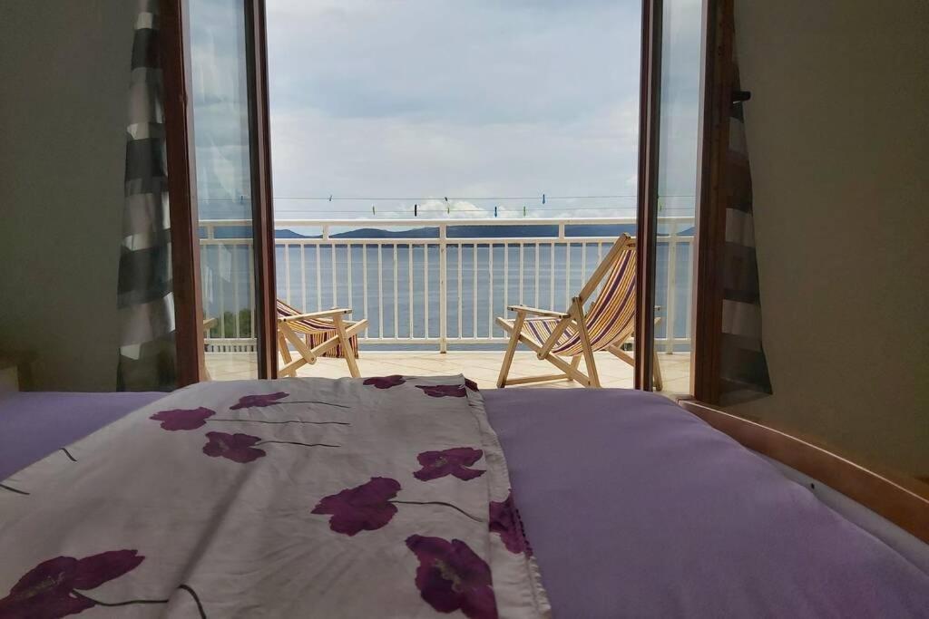 Beautiful Apartment 80 M From The Sea Marusici  ภายนอก รูปภาพ