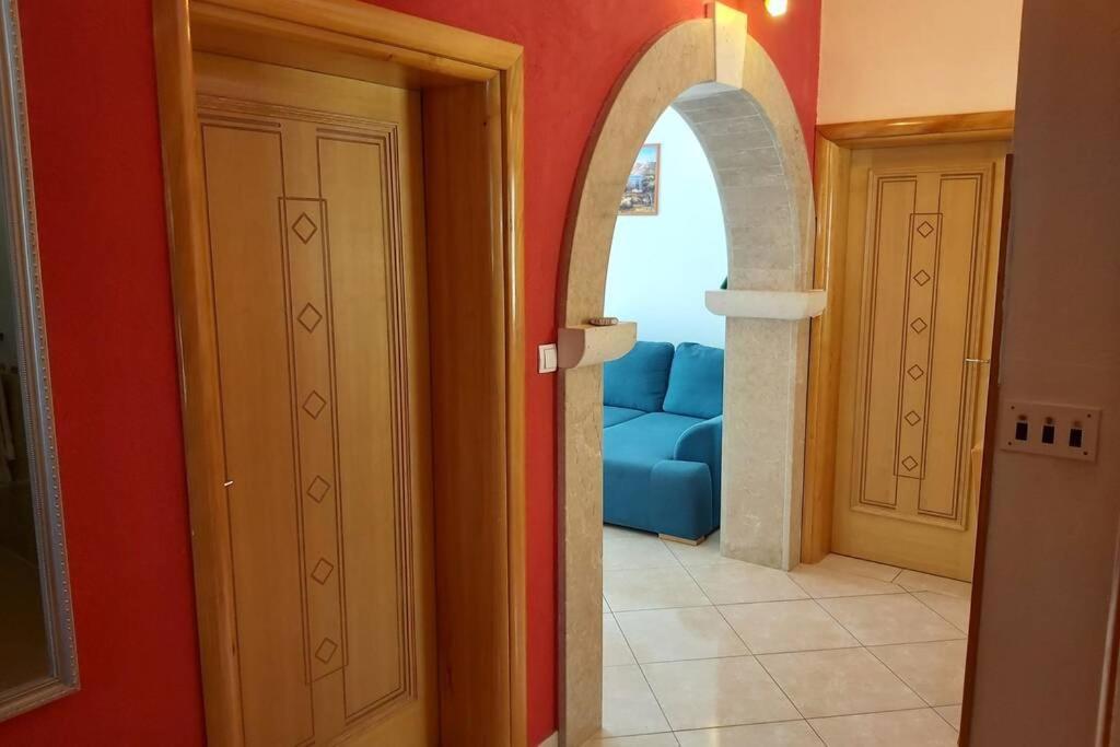 Beautiful Apartment 80 M From The Sea Marusici  ภายนอก รูปภาพ